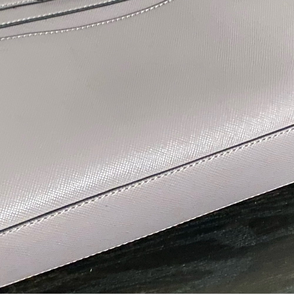 Authentic GUESS Satchel - Picture 5 of 7